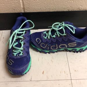 5 1/2 women’s adidas